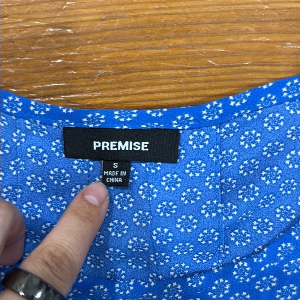 Premise Blue Relaxed Short Sleeve Patterned Blouse Size Small - Picture 2 of 7
